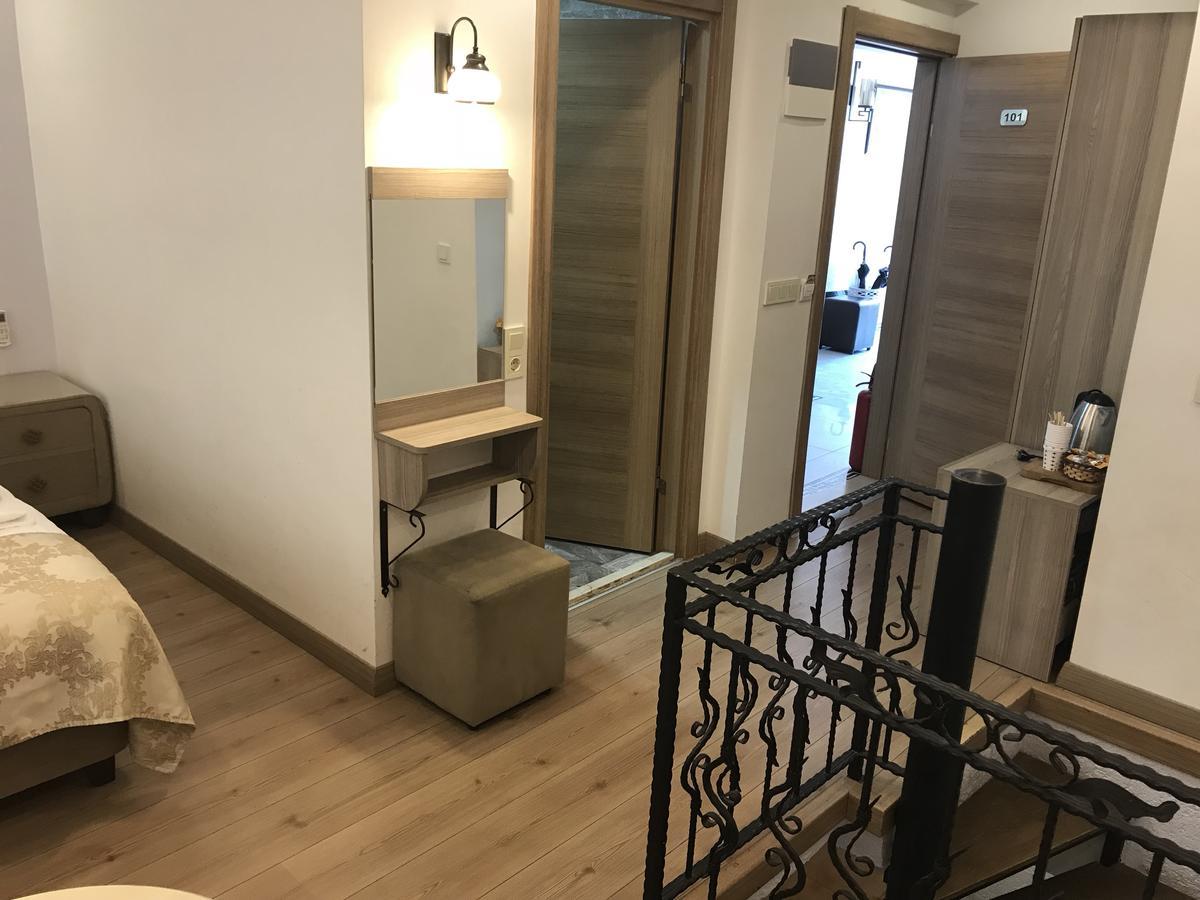 Harbour Old Otel 3*
